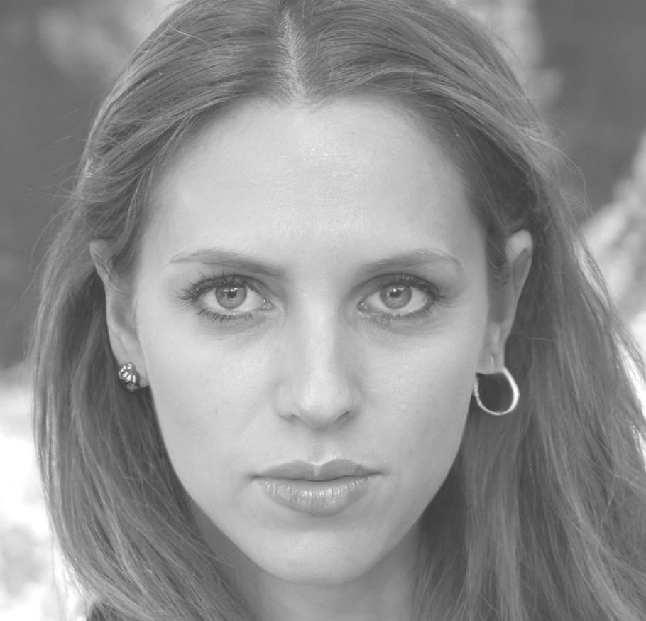 Elena Vargas, especialista en riesgos financieros y análisis cuantitativo